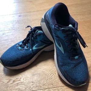 Brooks Adrenaline *Narrow*